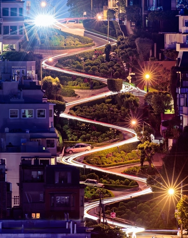 Lombard_Street_San_Francisco-806864-edited.jpg